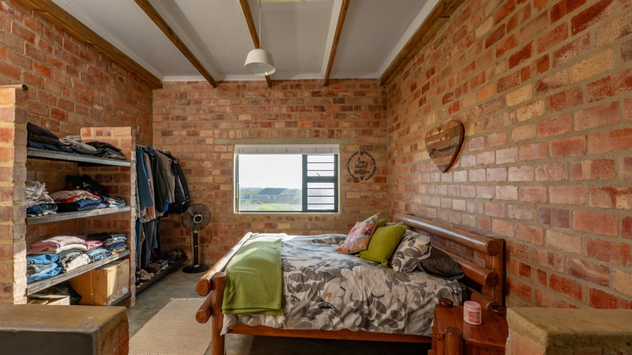 2 Bedroom Property for Sale in Struisbaai Western Cape